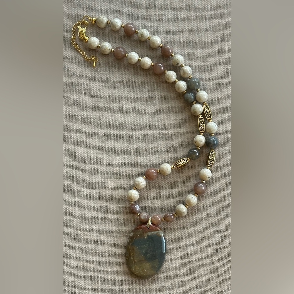 22 inch Moonstone and Jasper bead necklace NWOT - Picture 15 of 16